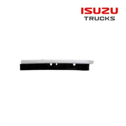 ISUZU SPODNÍ HLAVNÍ LAMPA BÍLÁ PRAVÁ 8-97853-819-2